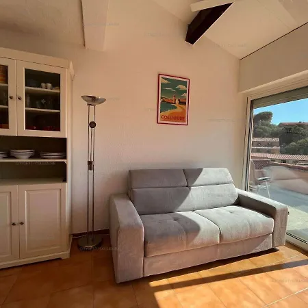 2ro601e Agreable T2 Cabine Avec Grande Terrasse Parking Prive Vue Degagee *